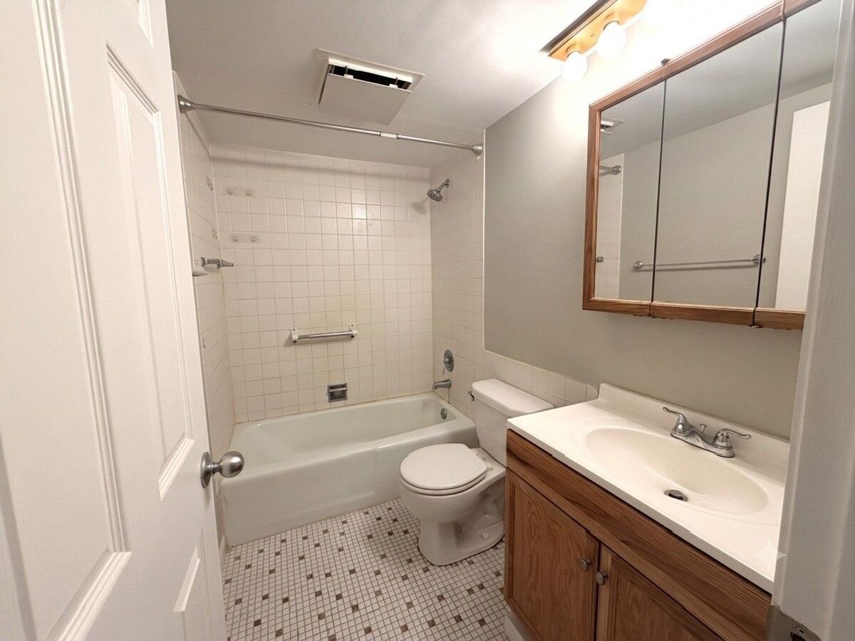124 E Bailey Rd Unit A
