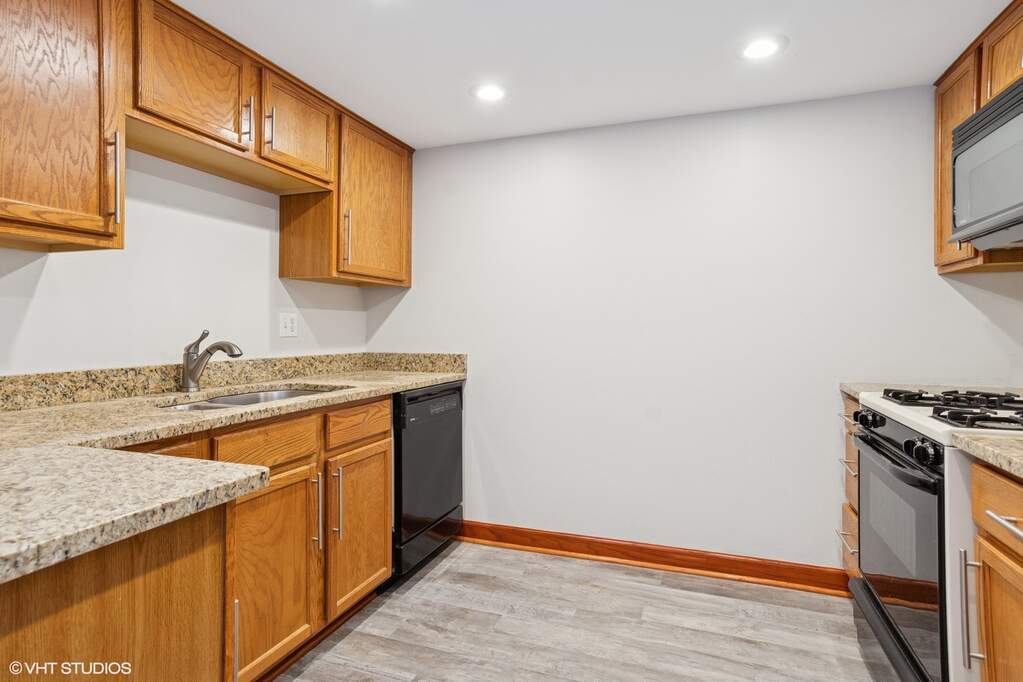 114 E Bailey Rd Unit L